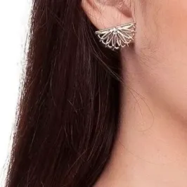 BRINCO MEIA FLOR - BANHADO A PRATA