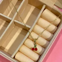 GARGANTILHA MINI CORAÇÕES + CEREJA 35CM