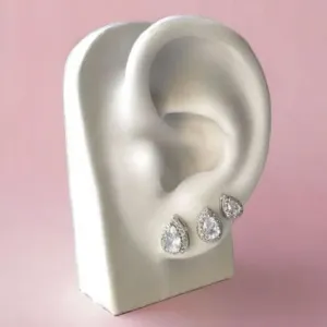 BRINCO GOTA CRAV LARA CRISTAL - BANHADO A PRATA