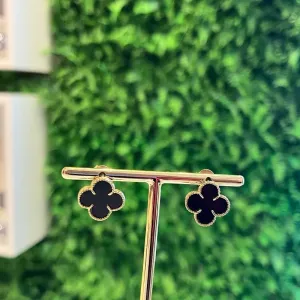 BRINCO VIRGINIA PRETO