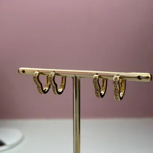 DUO ARGOLAS P M CORAÇÃO CRAVEJADO