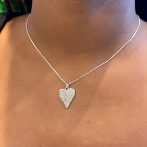 GARGANTILHA CORAÇÃO CRAVEJADO  - BANHADO A PRATA