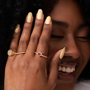 ANEL REG CRAVEJADO MIDINHO