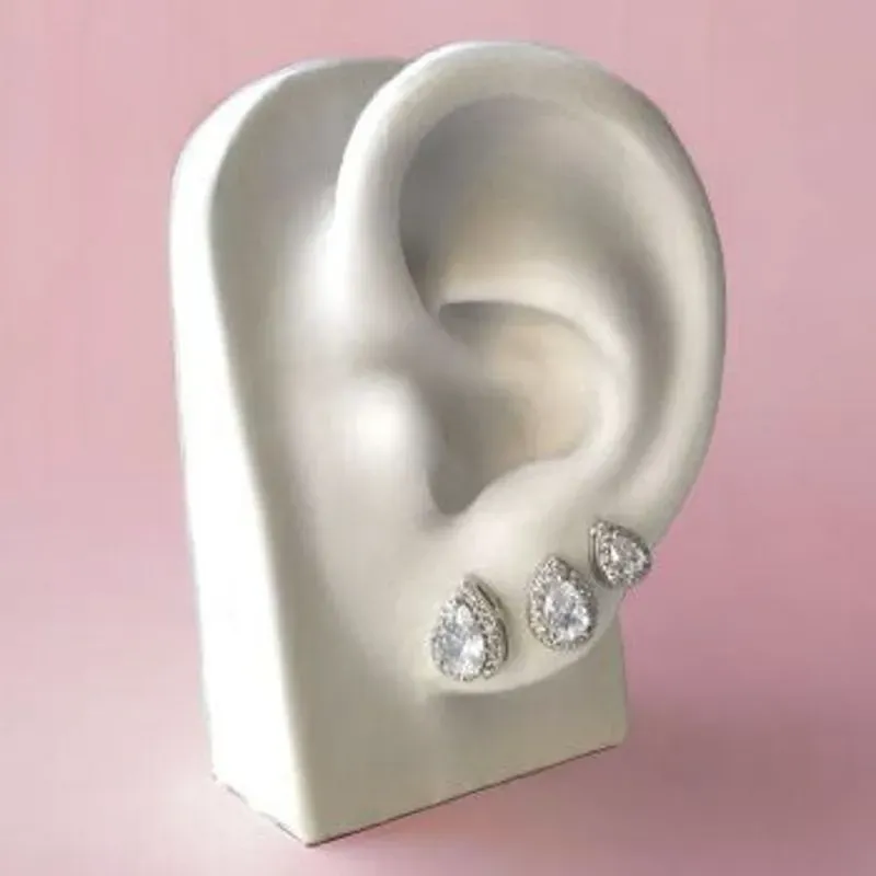 BRINCO GOTA CRAV LARA CRISTAL - BANHADO A PRATA