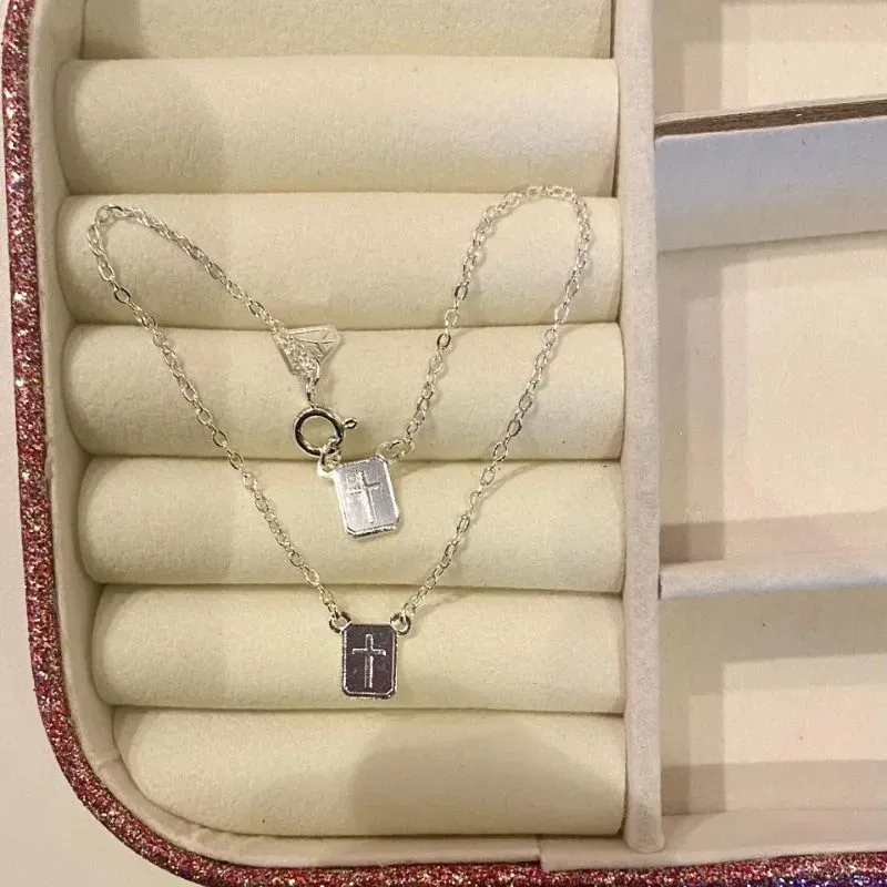 PULSEIRA MINI CRUZ -  BANHADO A PRATA