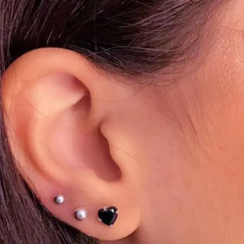 BRINCO LUZ CORAÇÃO PRETO